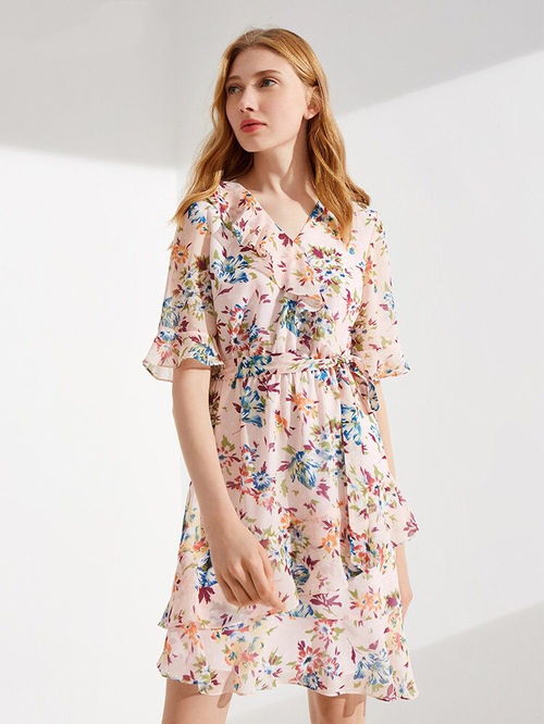 夏季服裝面料的洗滌及保養妙招