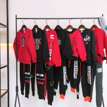 深圳市寶安區(qū)西鄉(xiāng)艾依服飾商行 專業(yè)服裝供應(yīng)與服務(wù)優(yōu)勢